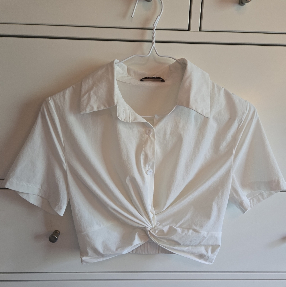 Elegant White Twist-Front Crop Top